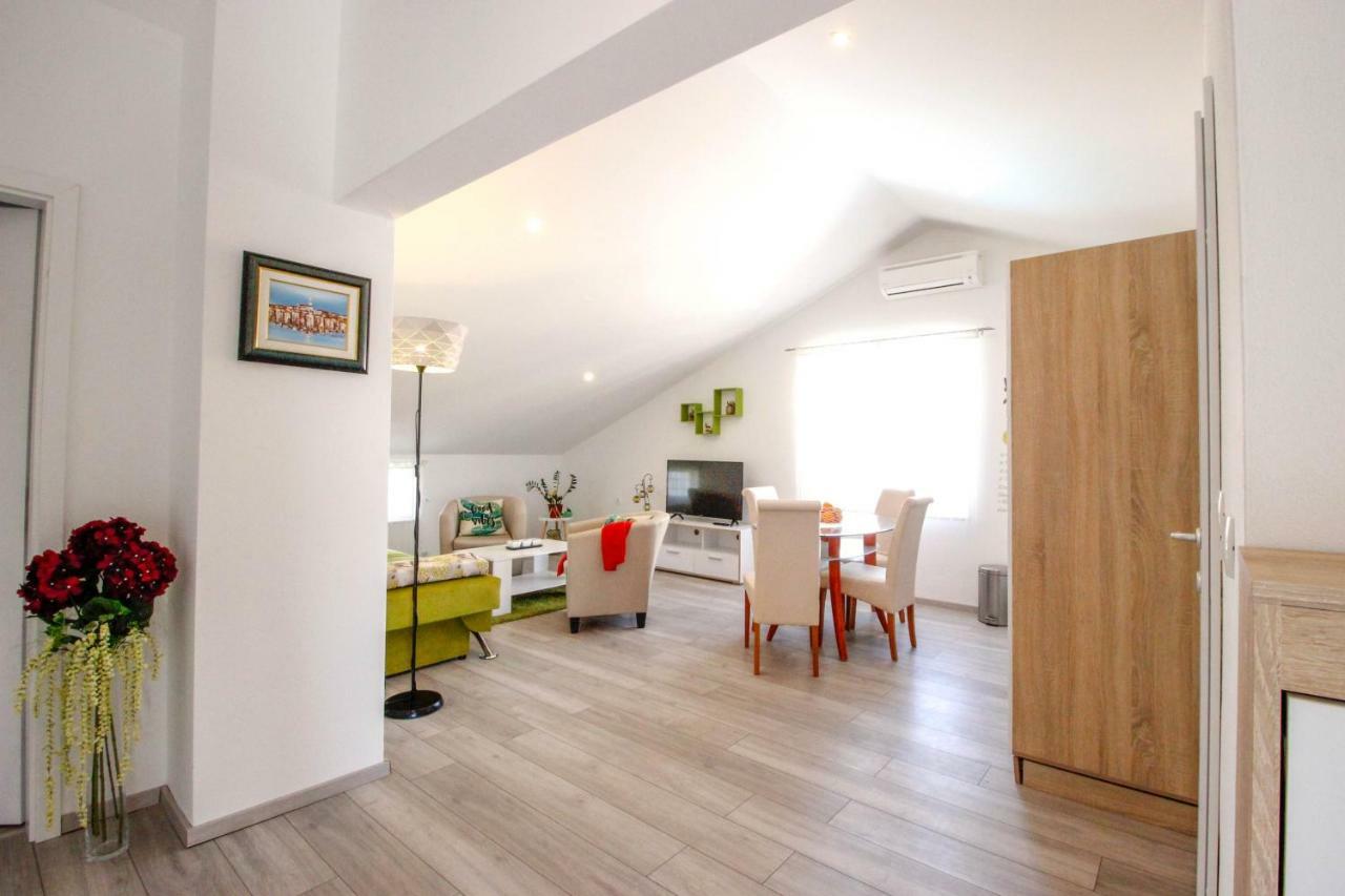 Studio Apartman Sky Rovinj Eksteriør billede